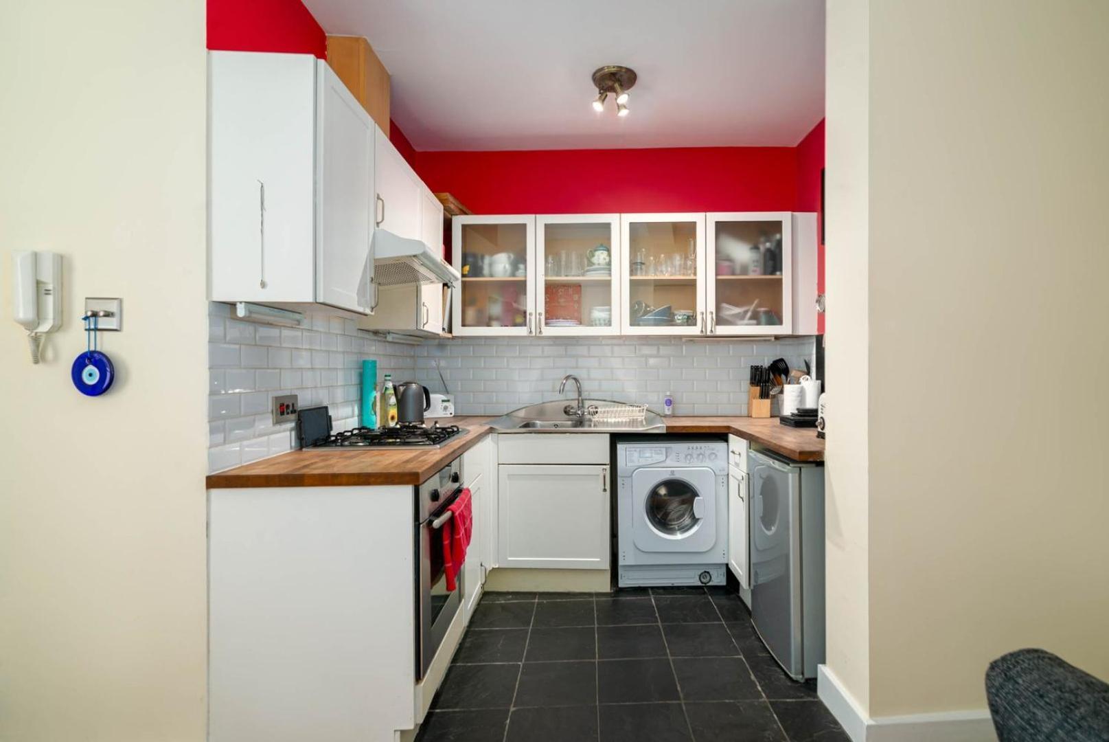 Guestready - Former Pub-Turned-One Bedroom Flat London Exterior photo